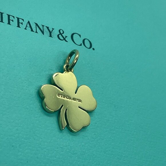 RARE Tiffany & Co. 18K Yellow Gold 4 Leaf Lucky Clover Pendant Charm - Picture 7 of 9